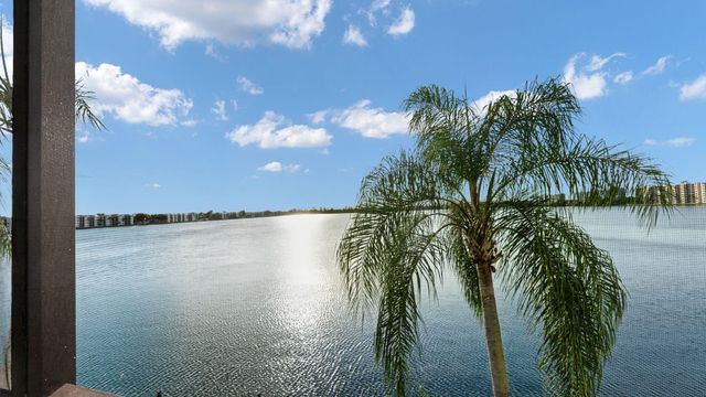 110 Lake Emerald Drive Unit 303, Oakland Park, FL 33309