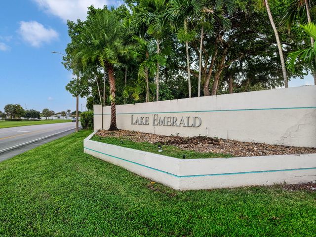 110 Lake Emerald Drive Unit 303, Oakland Park, FL 33309