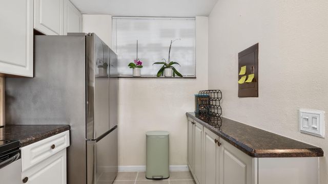 110 Lake Emerald Drive Unit 303, Oakland Park, FL 33309