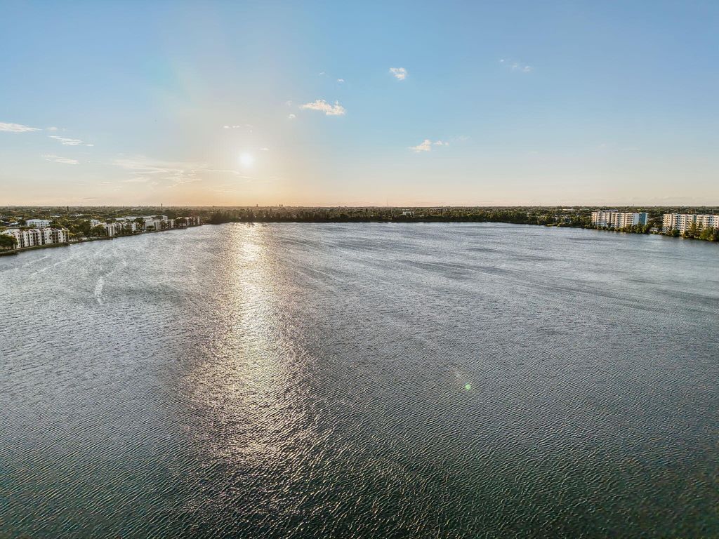 110 Lake Emerald Drive Unit 303, Oakland Park, FL 33309