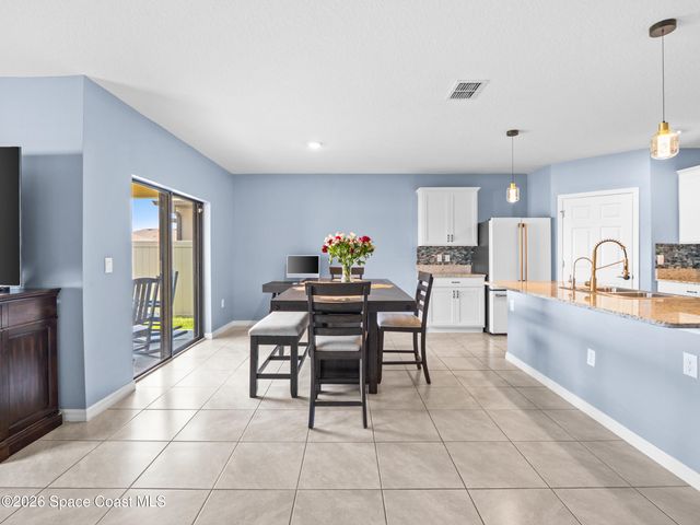 1814 Farmhouse Road SE, Palm Bay, FL 32909