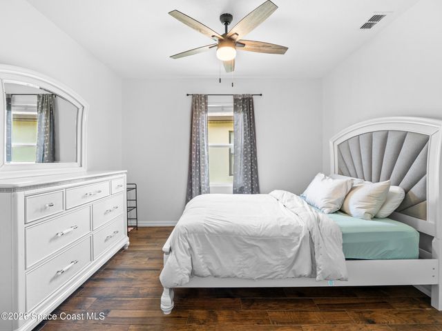 1814 Farmhouse Road SE, Palm Bay, FL 32909