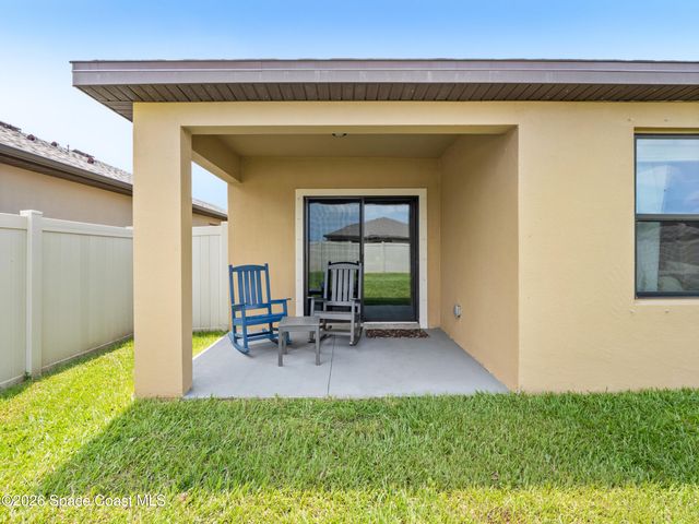 1814 Farmhouse Road SE, Palm Bay, FL 32909