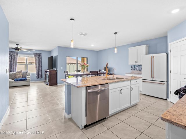 1814 Farmhouse Road SE, Palm Bay, FL 32909