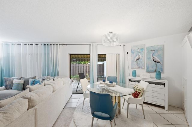 105 Weybridge Circle A, Royal Palm Beach, FL 33411