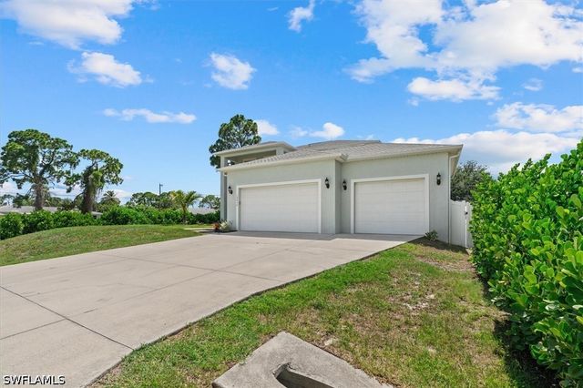 18432 Camellia RD, Fort Myers, FL 33967