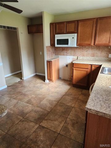 2960 Devonshire Drive, Florissant, MO 63033