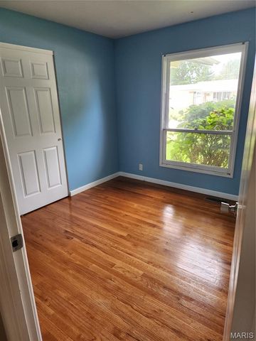 2960 Devonshire Drive, Florissant, MO 63033