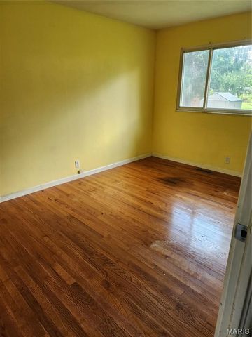 2960 Devonshire Drive, Florissant, MO 63033