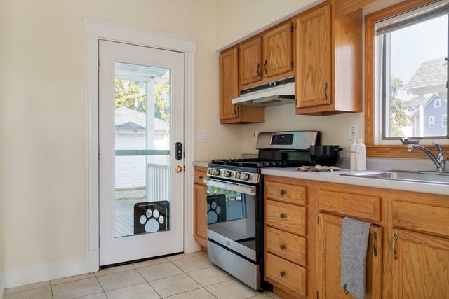 87 College Ave 87, Medford, MA 02155