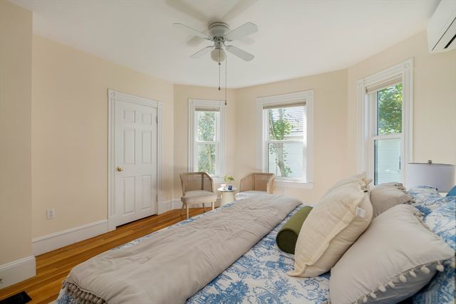 87 College Ave 87, Medford, MA 02155