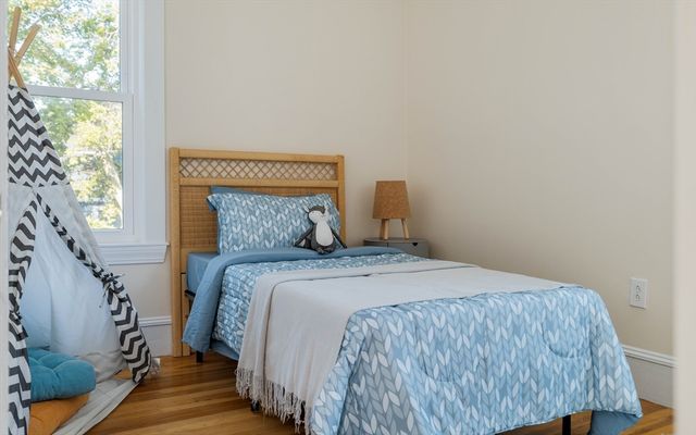 87 College Ave 87, Medford, MA 02155