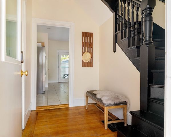 87 College Ave 87, Medford, MA 02155