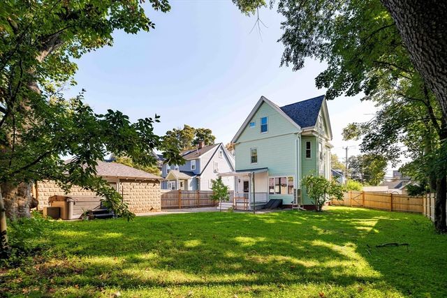 87 College Ave 87, Medford, MA 02155