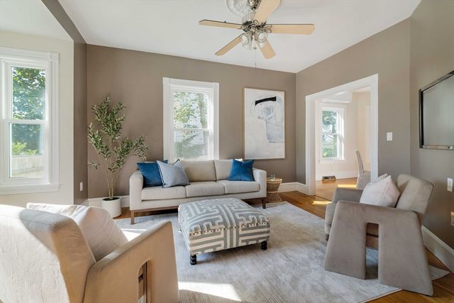 87 College Ave 87, Medford, MA 02155