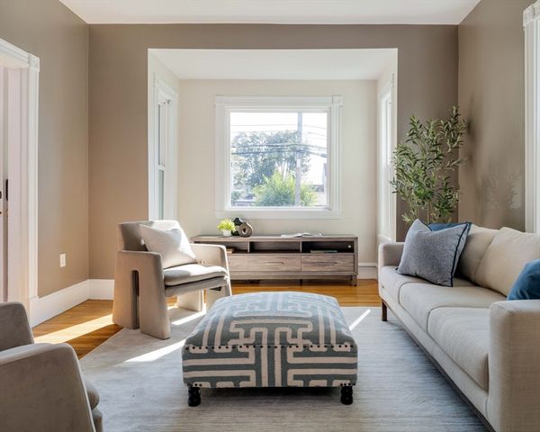 87 College Ave 87, Medford, MA 02155