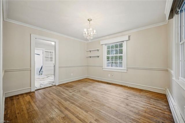 5 Willoughby PL, Hampton, VA 23661