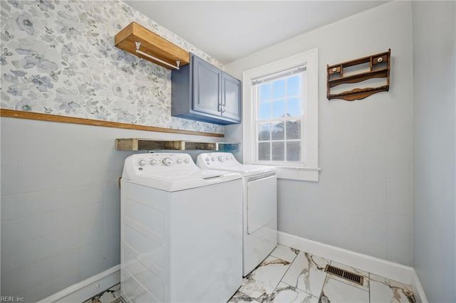 5 Willoughby PL, Hampton, VA 23661