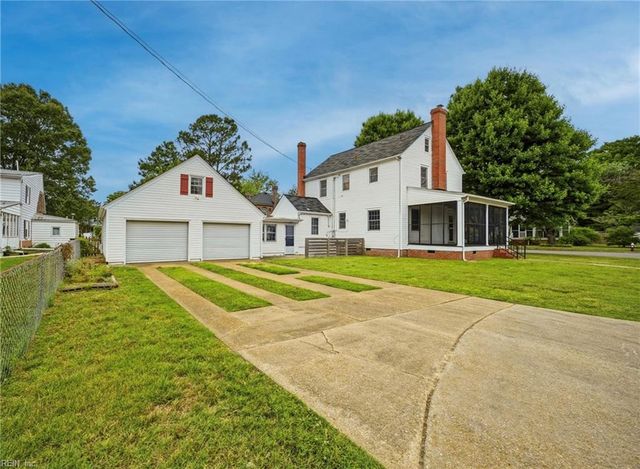 5 Willoughby PL, Hampton, VA 23661