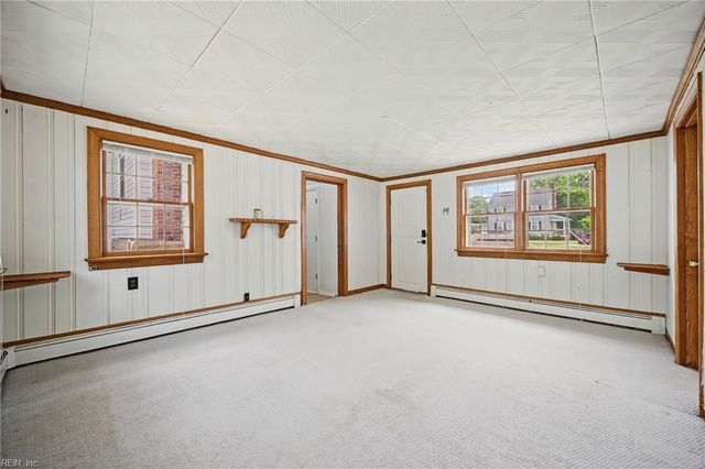 5 Willoughby PL, Hampton, VA 23661