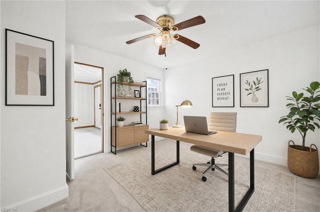 5 Willoughby PL, Hampton, VA 23661