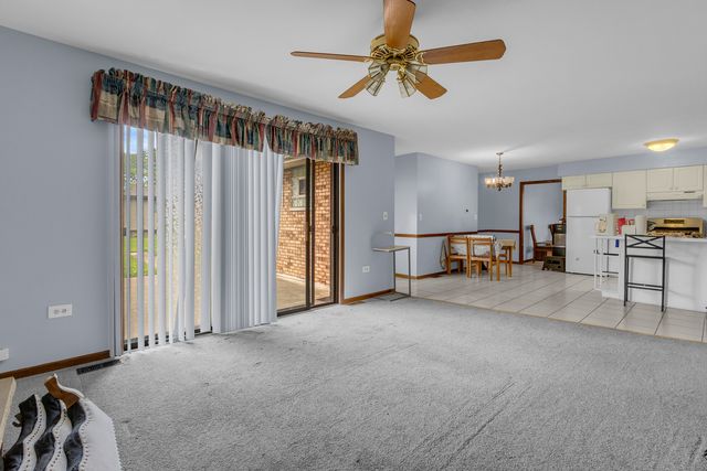 7736 W 157th Place, Orland Park, IL 60462