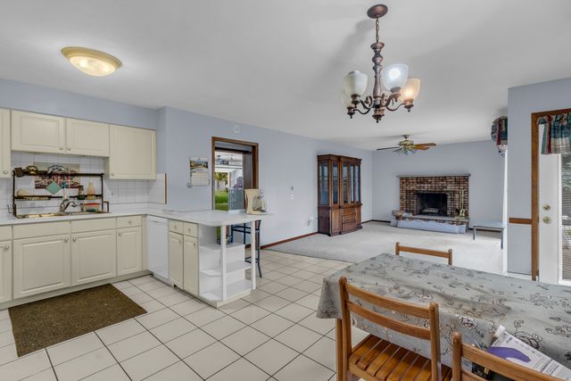 7736 W 157th Place, Orland Park, IL 60462