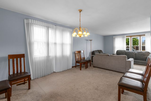 7736 W 157th Place, Orland Park, IL 60462