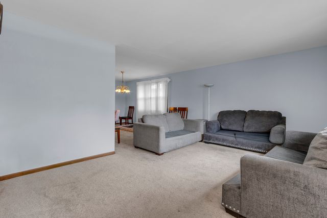 7736 W 157th Place, Orland Park, IL 60462