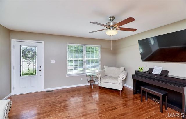 1605 Fairwood Forest Drive, St Peters, MO 63376