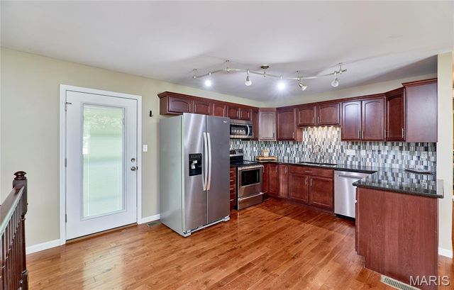1605 Fairwood Forest Drive, St Peters, MO 63376