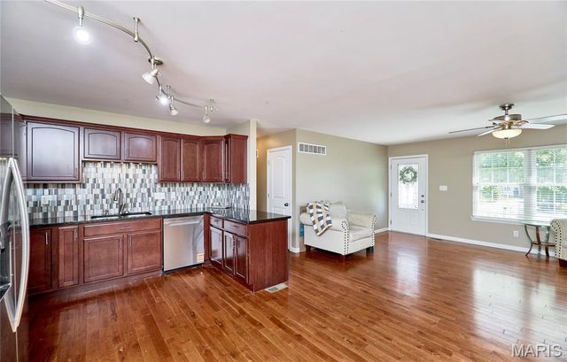 1605 Fairwood Forest Drive, St Peters, MO 63376