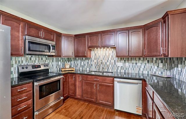 1605 Fairwood Forest Drive, St Peters, MO 63376