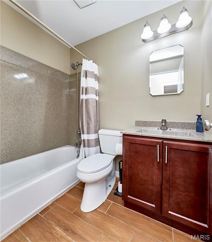 1605 Fairwood Forest Drive, St Peters, MO 63376