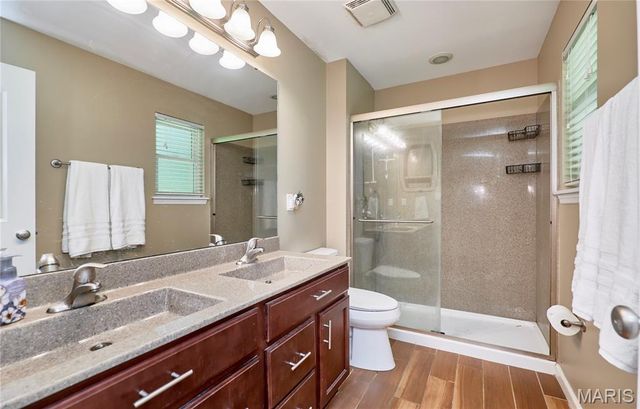 1605 Fairwood Forest Drive, St Peters, MO 63376