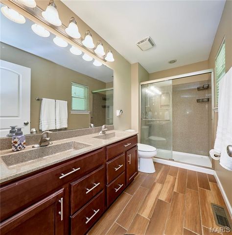 1605 Fairwood Forest Drive, St Peters, MO 63376