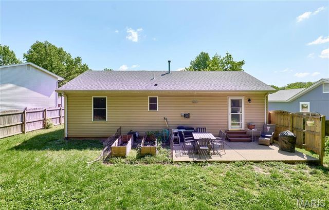 1605 Fairwood Forest Drive, St Peters, MO 63376