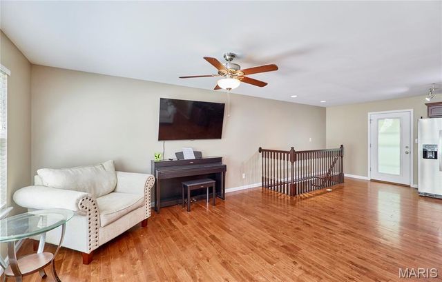 1605 Fairwood Forest Drive, St Peters, MO 63376