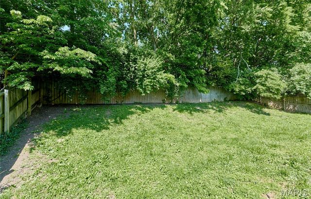 1605 Fairwood Forest Drive, St Peters, MO 63376