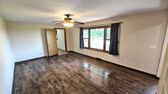 2946 Locust Street, Seward, IL 61077