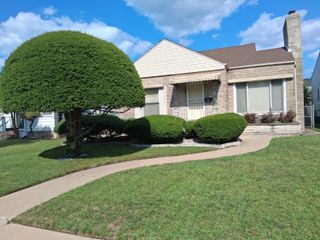 327 Taft Place, Gary, IN 46404