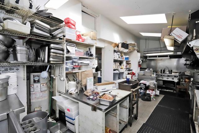 116 Sconticut Neck Rd, Fairhaven, MA 02719