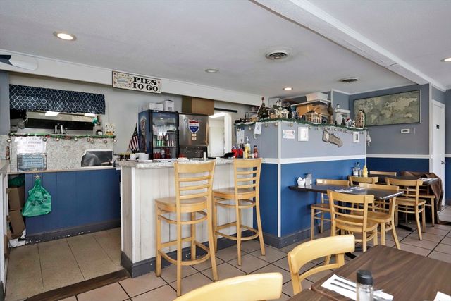 116 Sconticut Neck Rd, Fairhaven, MA 02719