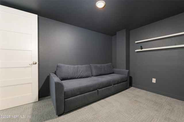 275 1ST Street S 102, Jacksonville Beach, FL 32250