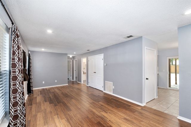 217 Pierce Drive, Mabank, TX 75156