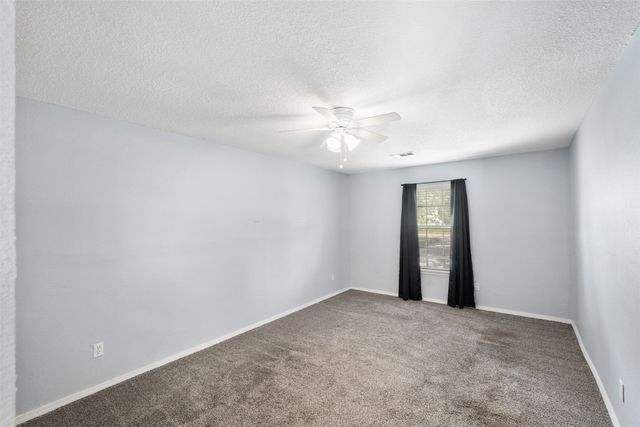 217 Pierce Drive, Mabank, TX 75156