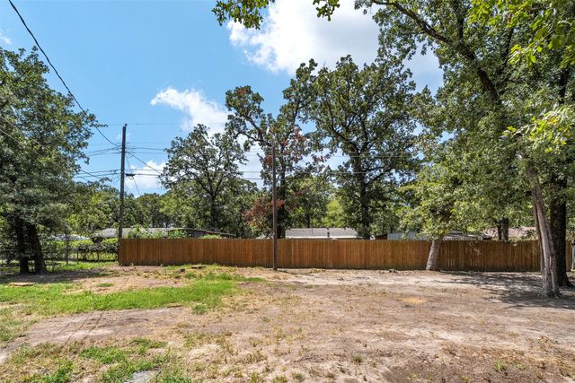 217 Pierce Drive, Mabank, TX 75156