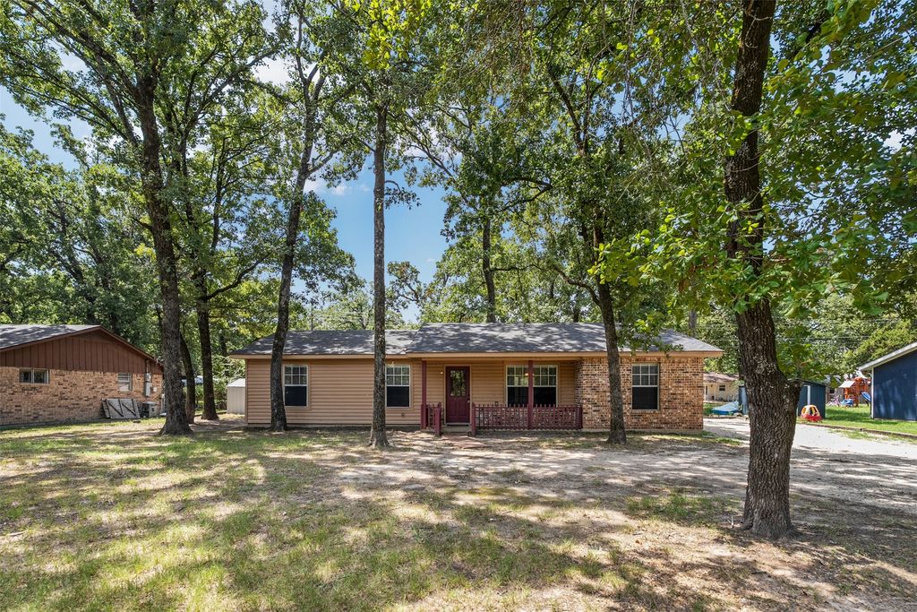 217 Pierce Drive, Mabank, TX 75156