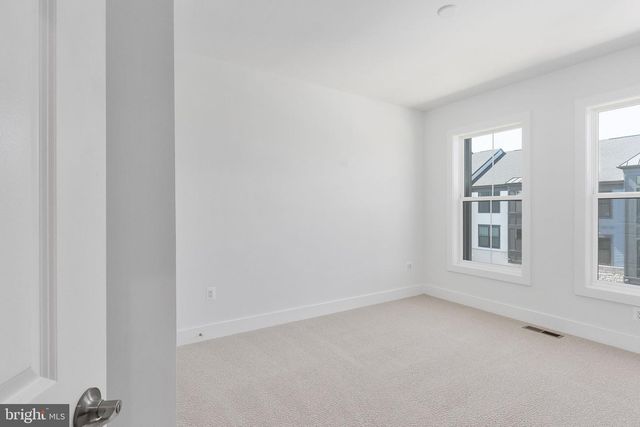 8456 BEGONIA LN, Lorton, VA 22079