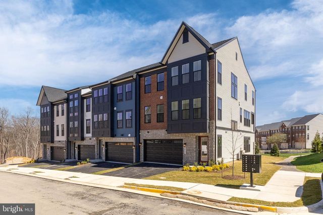 8456 BEGONIA LN, Lorton, VA 22079